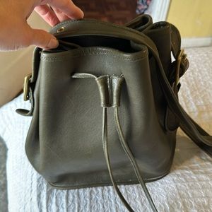 RARE FIND Vintage Coach Olive Green Leather Bucket Bag